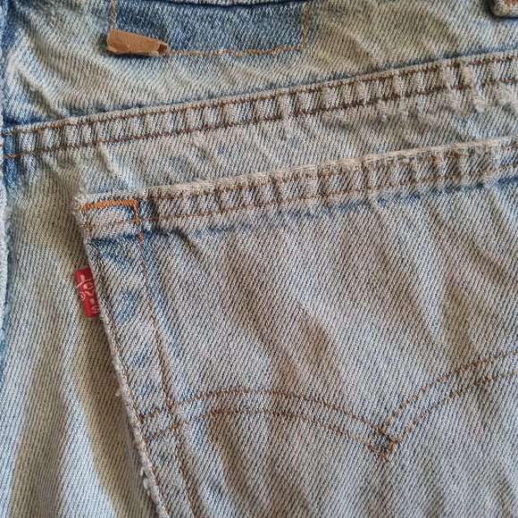 Vintage Levi's Cut Off Shorts "Daisy Dukes" Soft and Worn Levi Strauss & Co - Picture 3 of 7